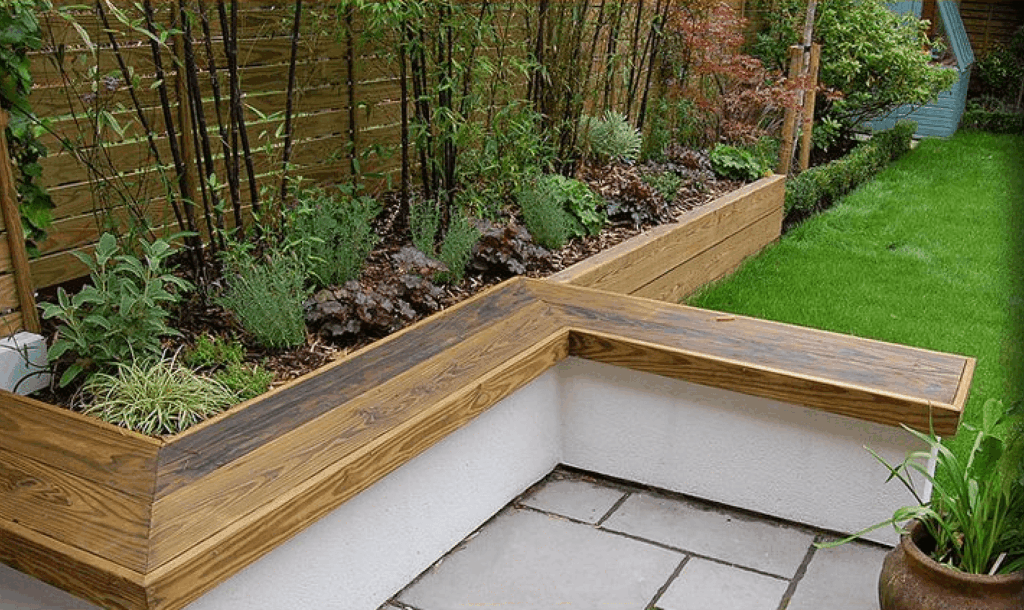 Raised garden bed with built-in seating 