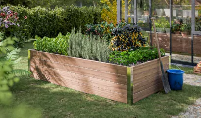 simple diy raised garden bed